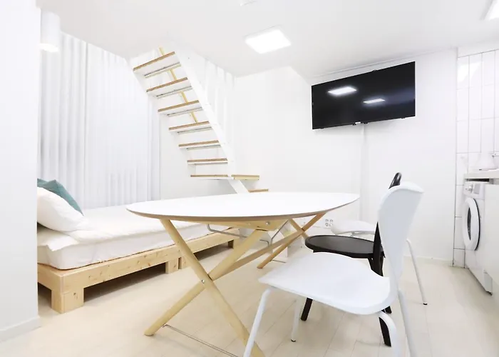 J Garden Myeongdong Station Appartement *