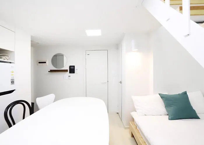 Appartement J Garden Myeongdong Station